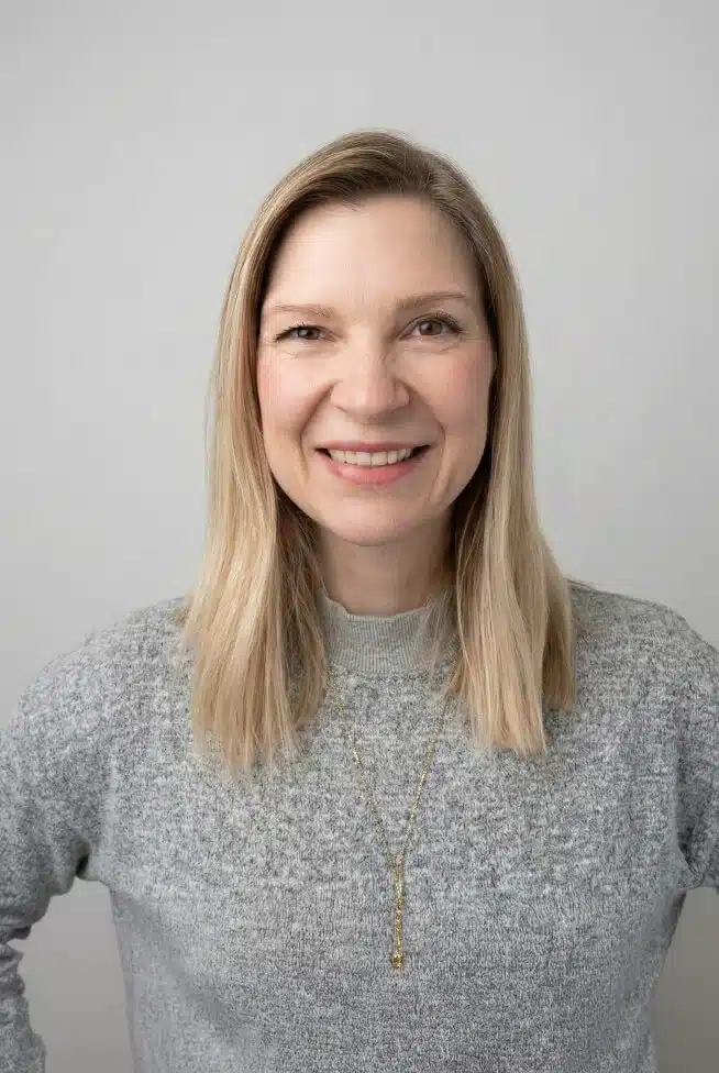 Lindsay Carr